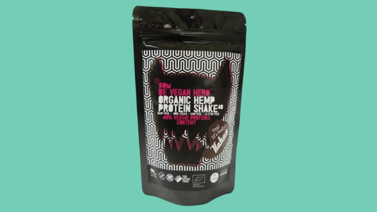 SUM Protein Cacao in 200g can with cacao powder and hemp protein, showcasing the product's packaging and natural ingredients.
